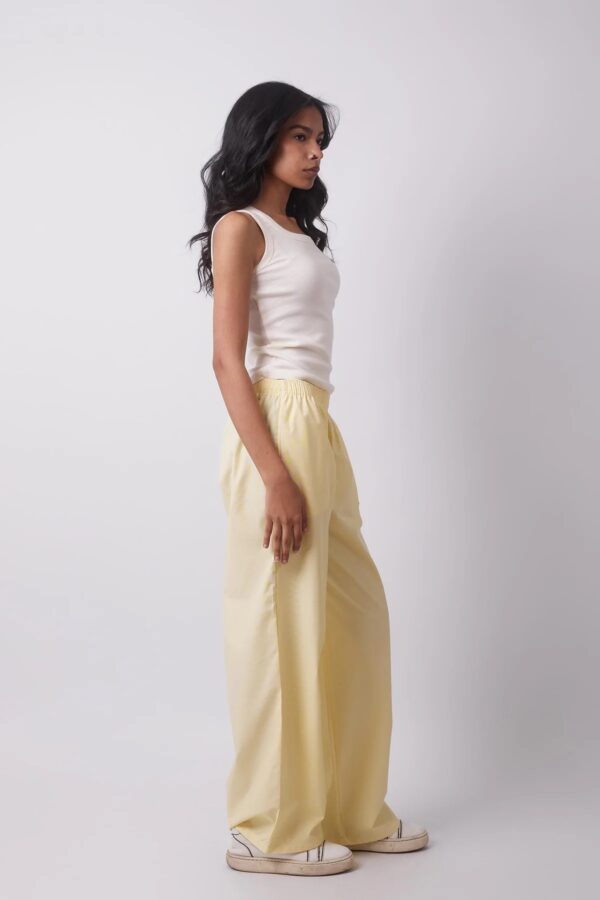 Basic Ribbed Tank Top white - Topella - Image 2